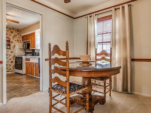 3rd image of 29604 Cresthaven Dr