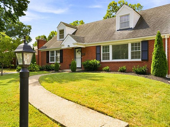 5th image of 912 Beechwood Rd