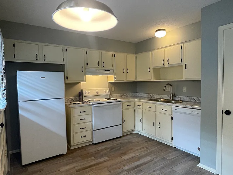 3646 Spottswood Ave #1 — Photo 10