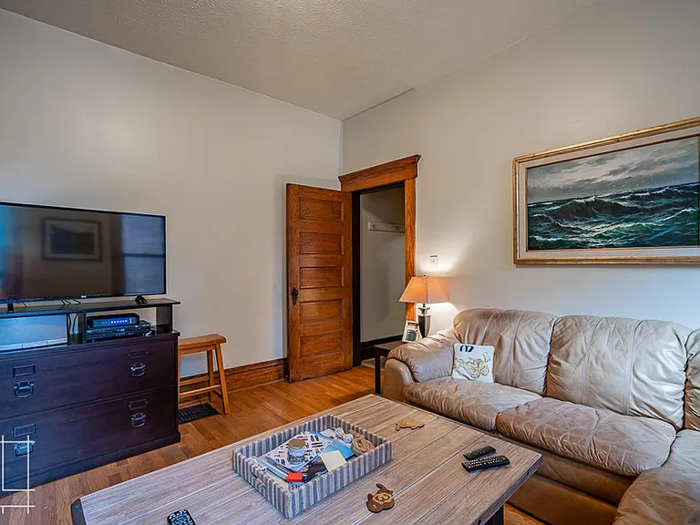83 King Ave — Photo 5