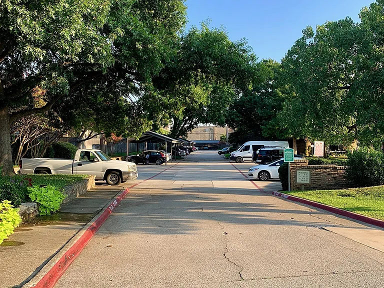 14800 Enterprise Dr #4A — Photo 2