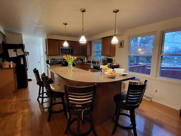 4th image of 1811 Miles Standish Ln