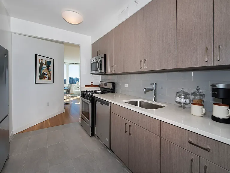 6155 Junction Blvd #11Q — Photo 4