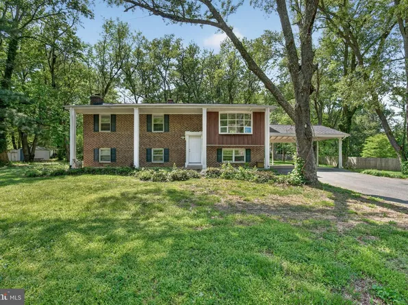 4105 Lee Ln, White Plains, MD 20695