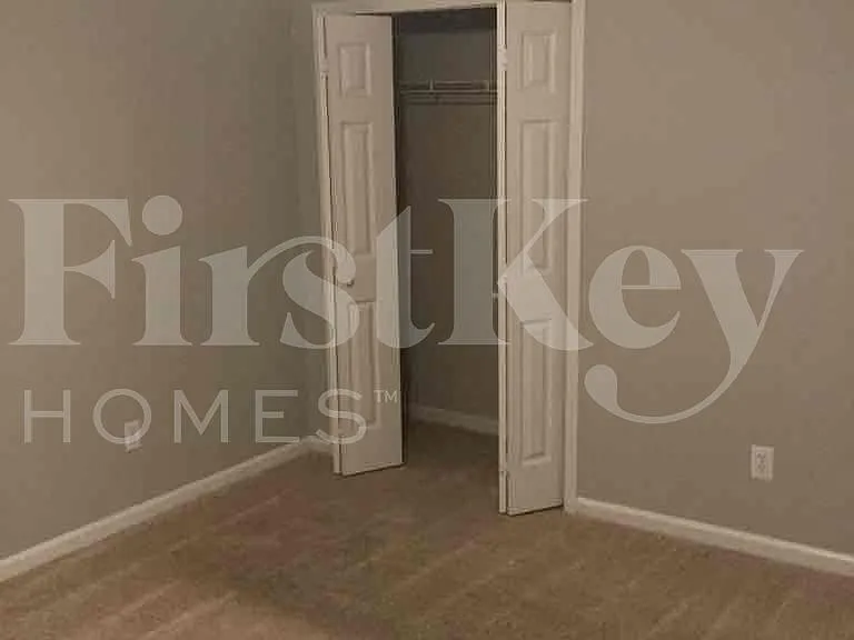 1138 Summerstone Trce — Photo 11
