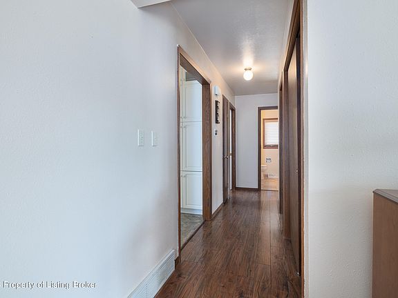 5th image of 959 Senior Ave