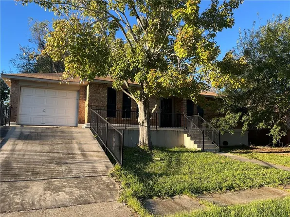 151 Trafalgar Sq, Slidell, LA 70461