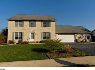 17 Carriage Dr, Wernersville, PA