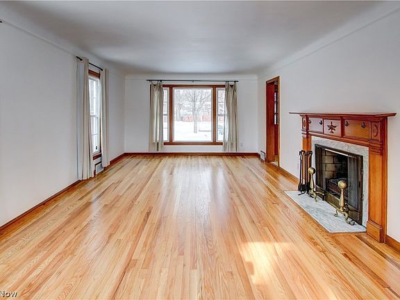 5th image of 20825 Fairmount Blvd