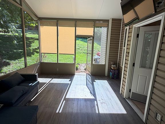 4th image of 10720 Deep Woods Ln