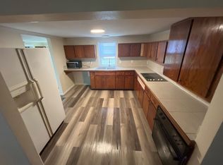 216 W 12th St, Eldon, MO 65026