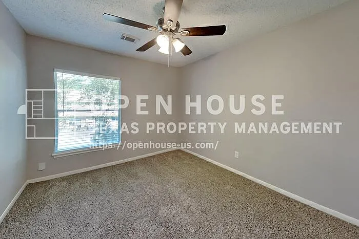 9322 Wandsworth Dr — Photo 16