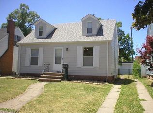 3072 Joslyn Rd, Cleveland, OH 44111