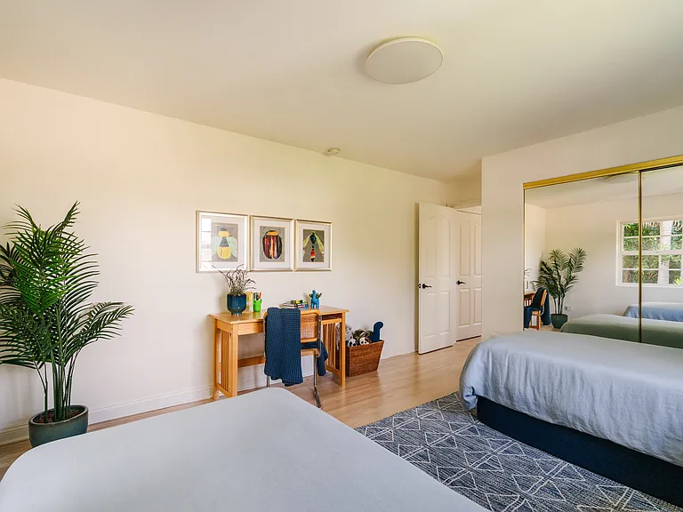 13230 Hesby St — Photo 35