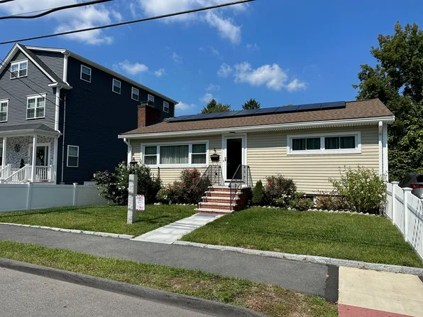 26 Hurd Ave, Saugus, MA 01906