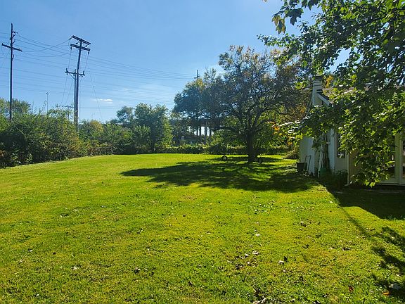 Look at this massive yard!! You can't find this anywhere else in the city!