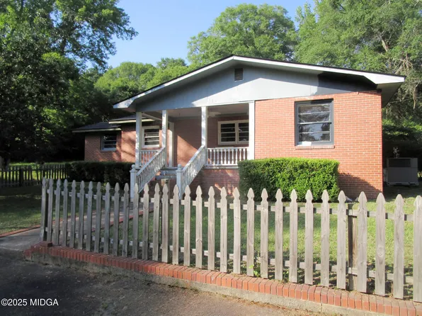 160 Elam St, Gordon, GA 31031