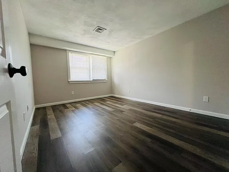 4 Heritage Village Dr #313A — Photo 11
