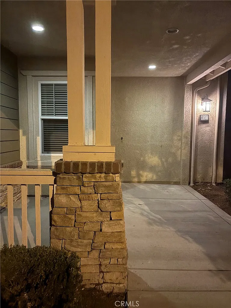4 bed, 2065 sqft, $3,600 — Photo 4