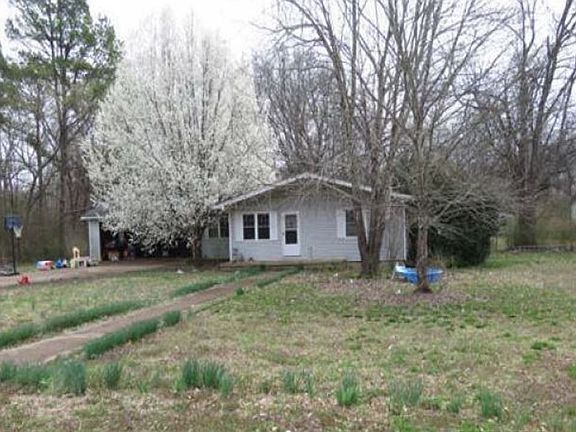 3rd image of 30 Stacey Dr
