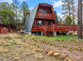 2921 Breezy Pine Dr, Overgaard, AZ 85933