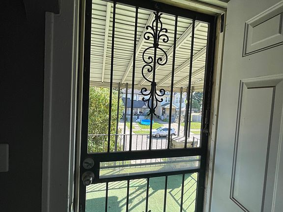 3rd image of 5506 Linsdale Ave #2