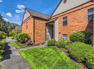 11992 SW Royalty Ct APT 11, King City, OR 97224
