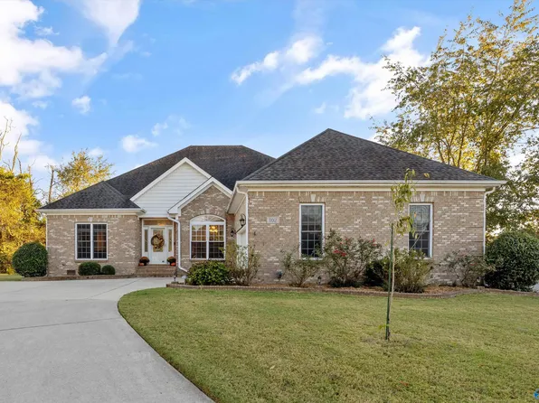 102 Campfire Cir, Meridianville, AL 35759