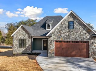 105 Peach Tree Ct, Huddleston, VA 24104