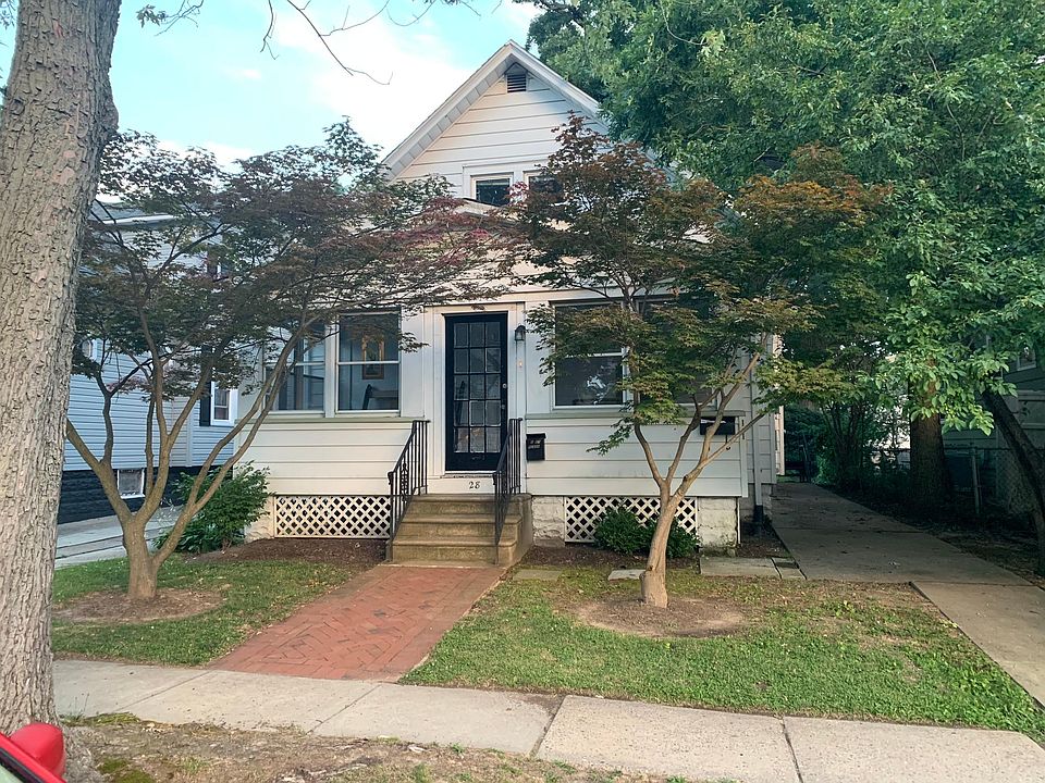 Front of property (tenant entrance in rear)