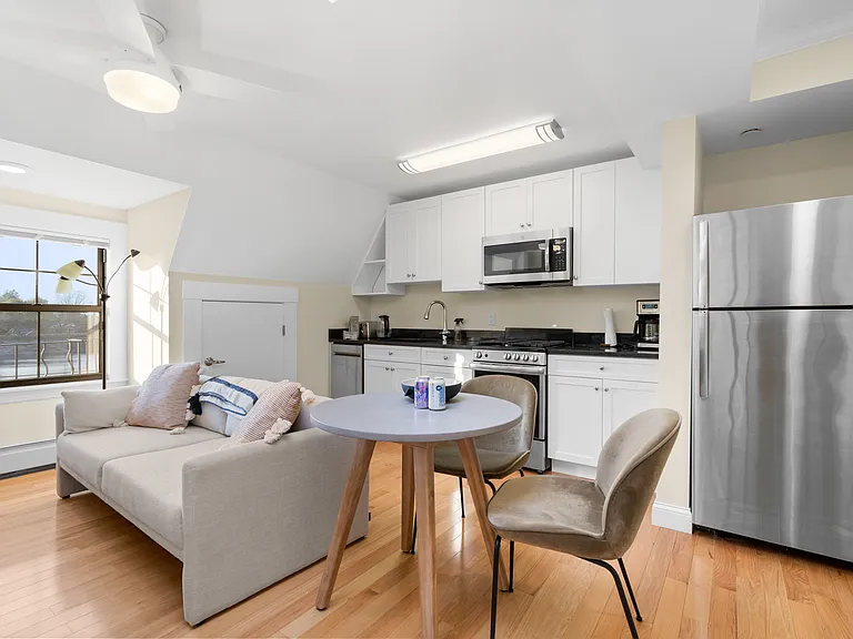 124 Commonwealth Ave #4 — Photo 10