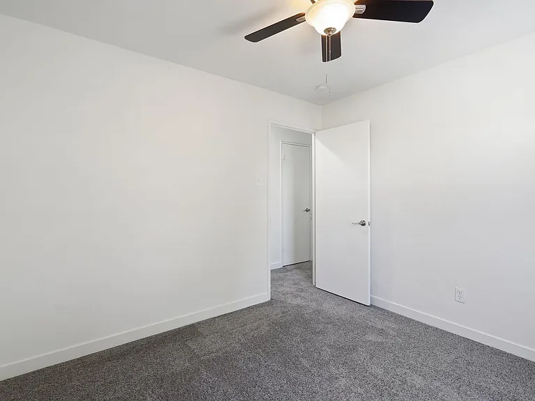 Hillside Apartments — Photo 46