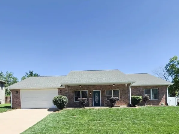 5437 Watchtower Dr, Quincy, IL 62305
