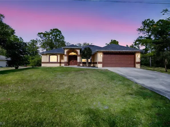 1019 Carroll St E, Lehigh Acres, FL 33974