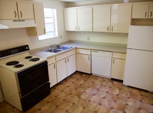 2 Culdaff St APT K, Easthampton, MA 01027