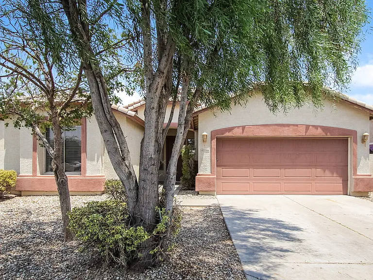 10866 W Chase Ln — Photo 1