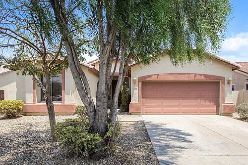 10866 W Chase Ln Photo 1