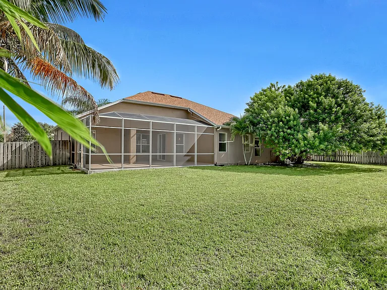 811 Spanish Cay Dr — Photo 38