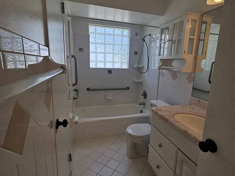 2161 Bacon Ave — Photo 8
