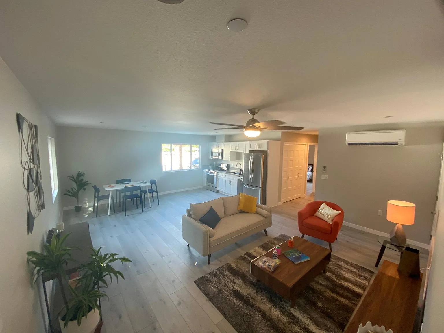 2 bed, 1000 sqft, $3,200 — Photo 3