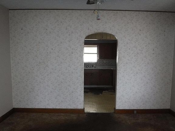 3rd image of 1858 E North Broadway St