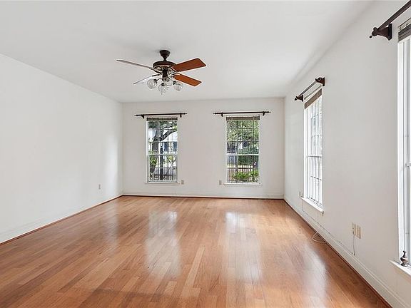 4th image of 4432 Camp St #4432