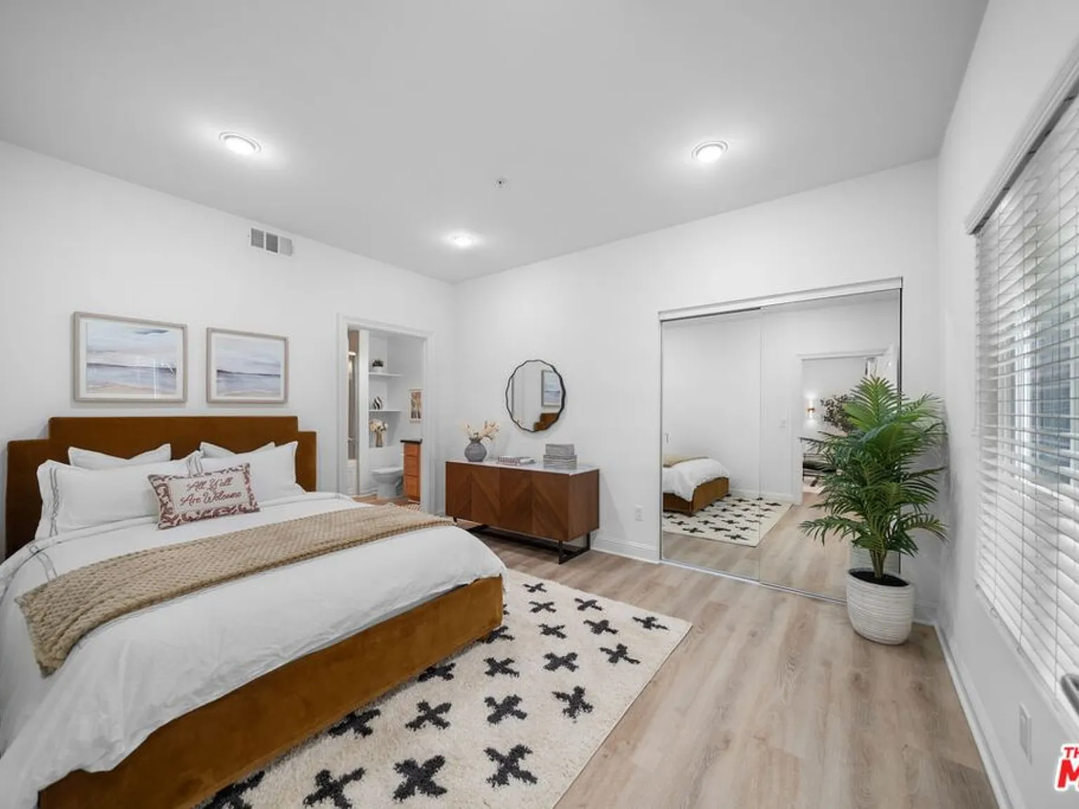 2 bed, 930 sqft, $2,950 — Photo 3
