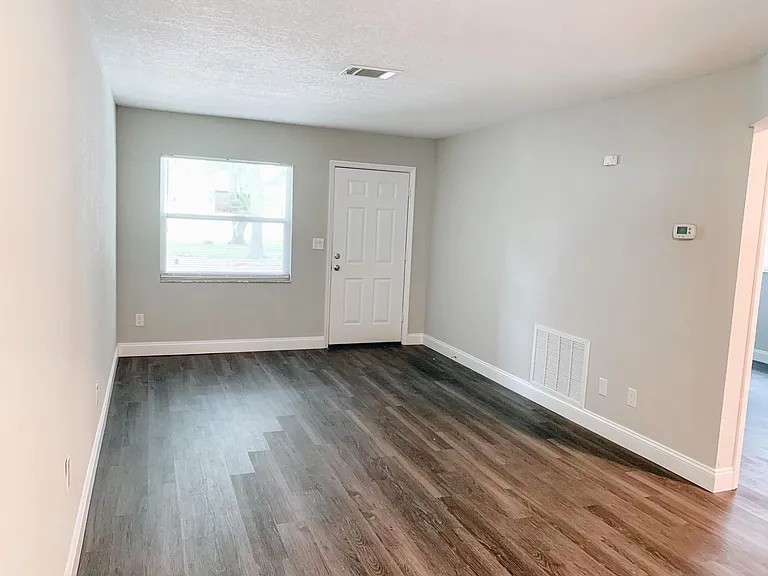 37746 McMinn Ave — Photo 5