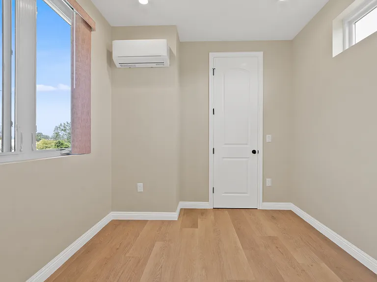 5232 Hammill Rd #B — Photo 2