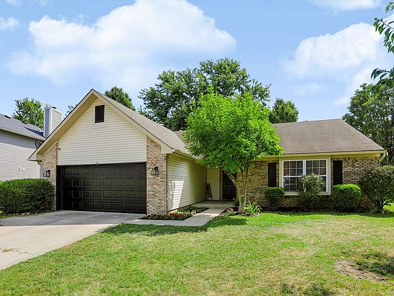 2nd image of 6002 Sycamore Forge Ln