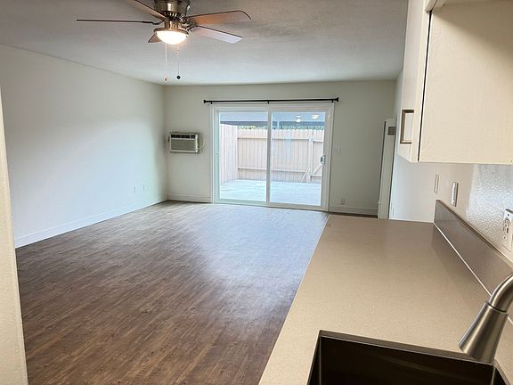 4th image of 345 N Batavia St #2B-1Ba-1050Sqft