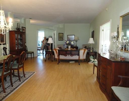 2nd image of 3513 Chapel Hill Blvd