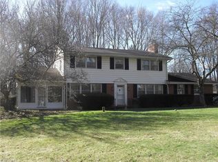 3950 Woodthrush Rd, Akron, OH 44333