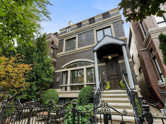 3rd image of 2647 N Paulina St